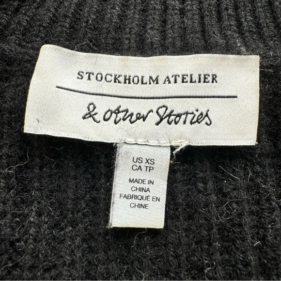 & Other Stories XS Oversized Striped Black White Quarter Zip Sweater - Picture 4 of 8